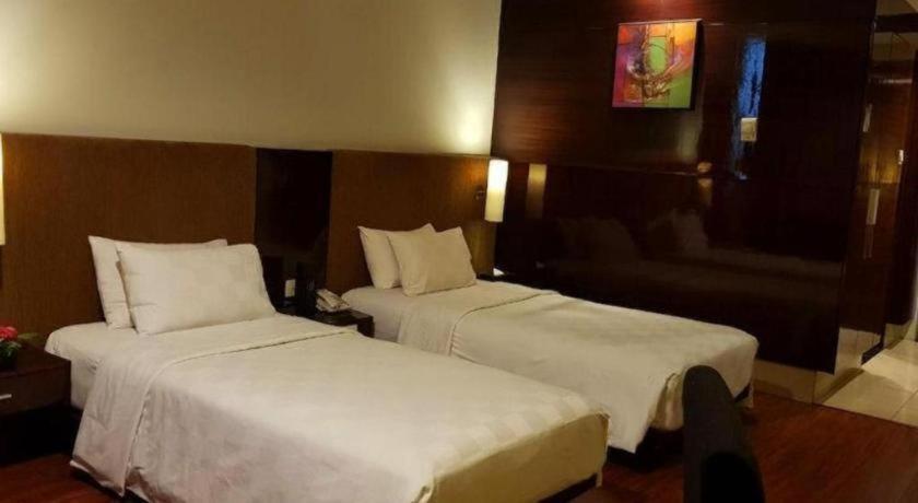 The Arista Hotel Palembang Exteriör bild