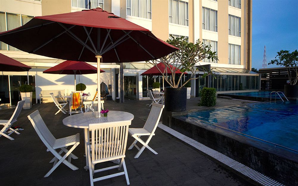 The Arista Hotel Palembang Exteriör bild